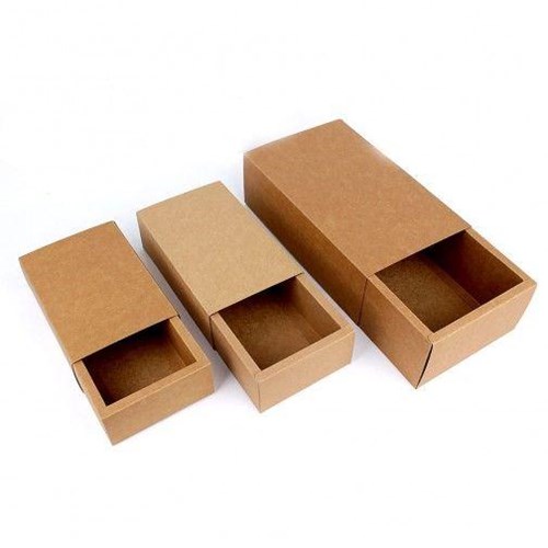 Kraft boxes in different sizes
